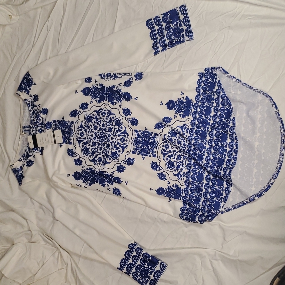 Blue and White Favolook size Small tunic